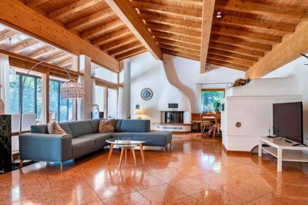 פלדקירכן-וסטרהאם Whole Villa Munich, Alps View, Quiet And Spacious מראה חיצוני תמונה