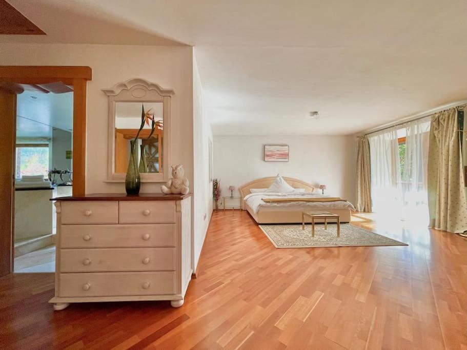 פלדקירכן-וסטרהאם Whole Villa Munich, Alps View, Quiet And Spacious מראה חיצוני תמונה